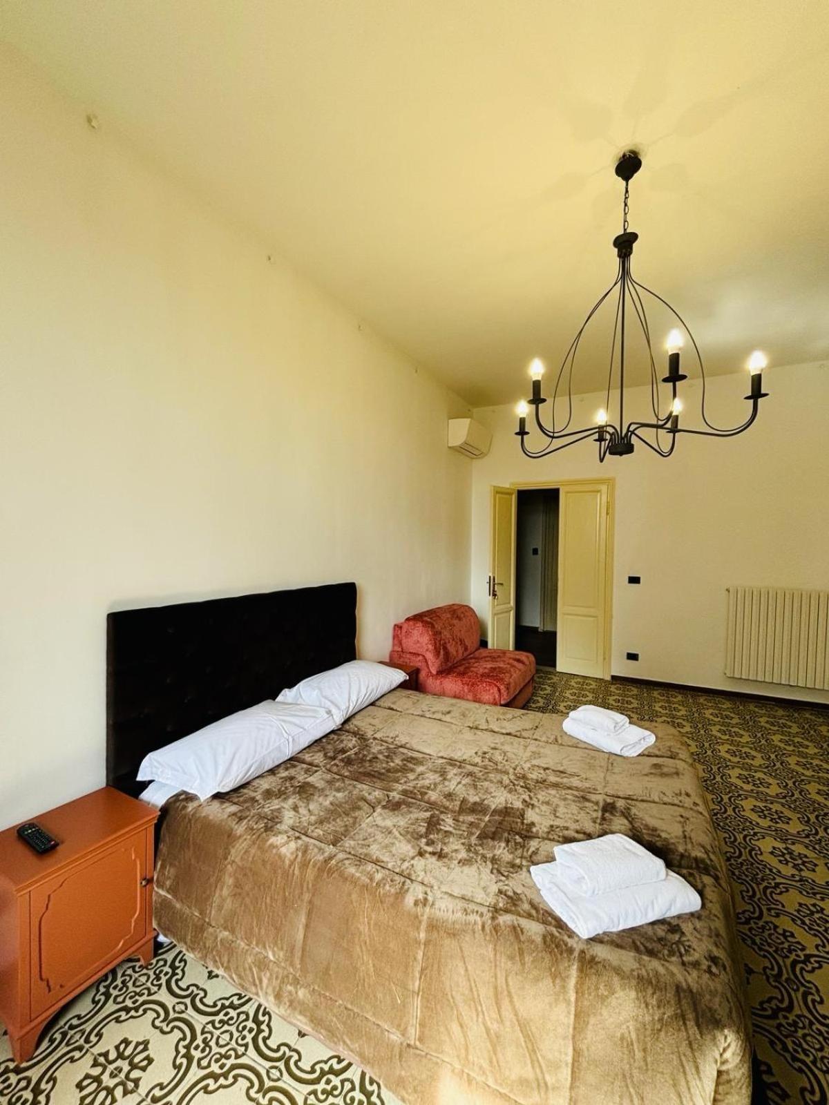 Best Bnb Albizi Firenze Bagian luar foto