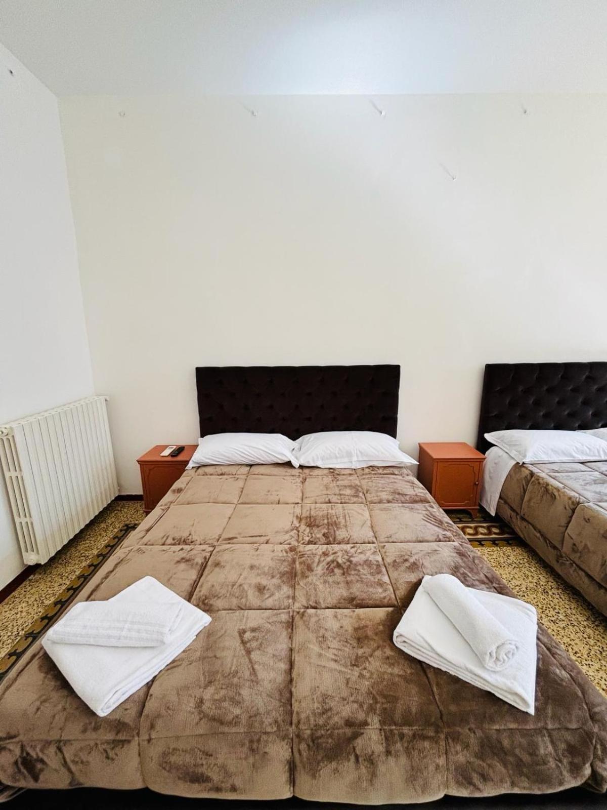 Best Bnb Albizi Firenze Bagian luar foto